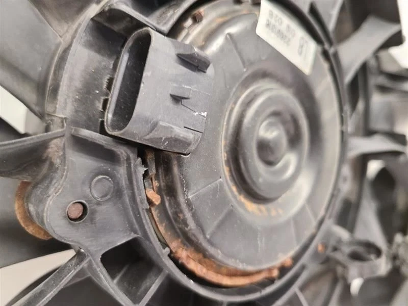 1997-05 CHEVROLET MALIBU Radiator Fan Motor Fan Assembly VIN N 4th Digit Foto 2 de 4