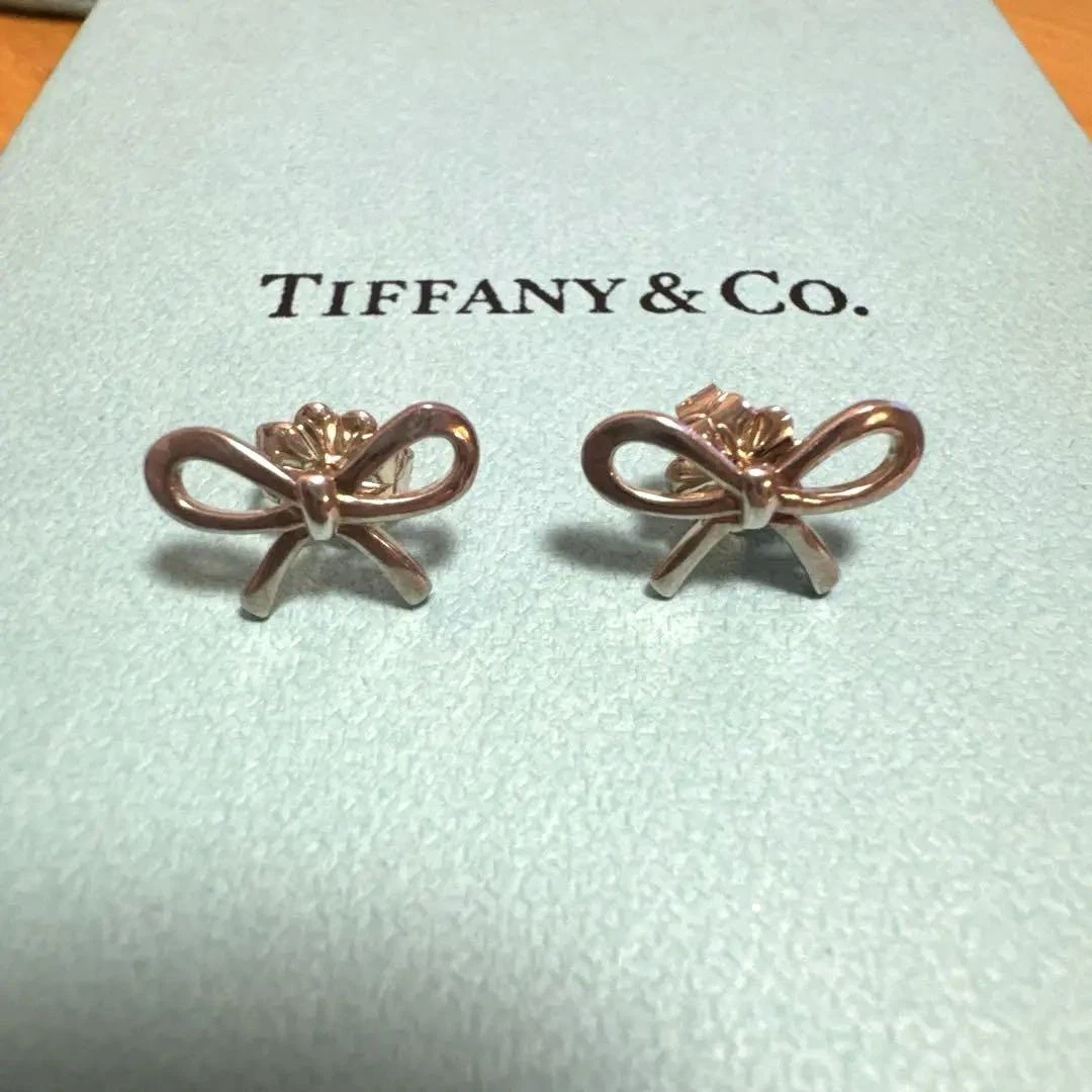 TIFFANY & Co. Bow Ribbon Stud Earrings Silver925 Accessory in Box drawstring