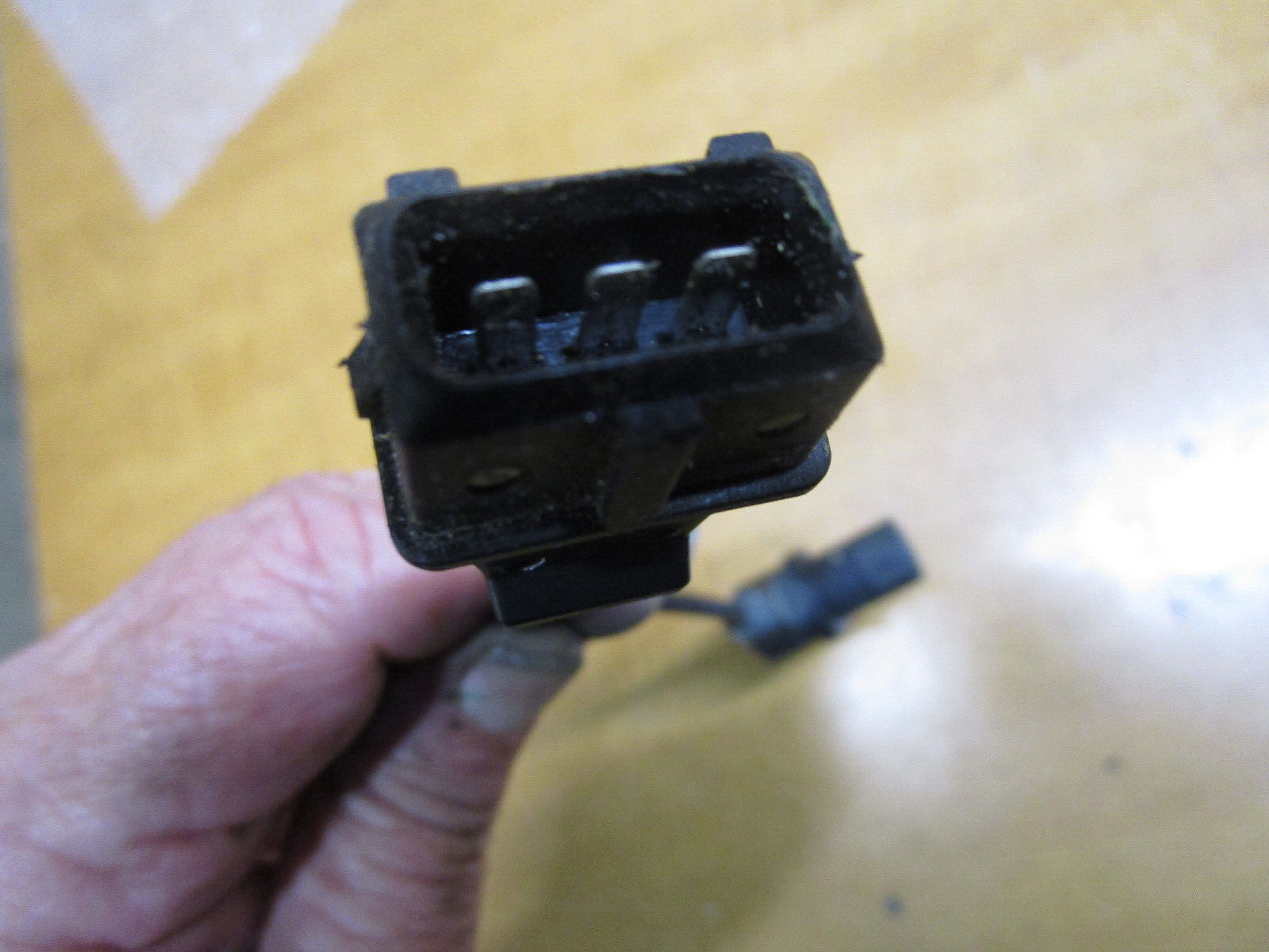 Ferrari 348,512,Mondial t - Speed Sensor   P/N 130975