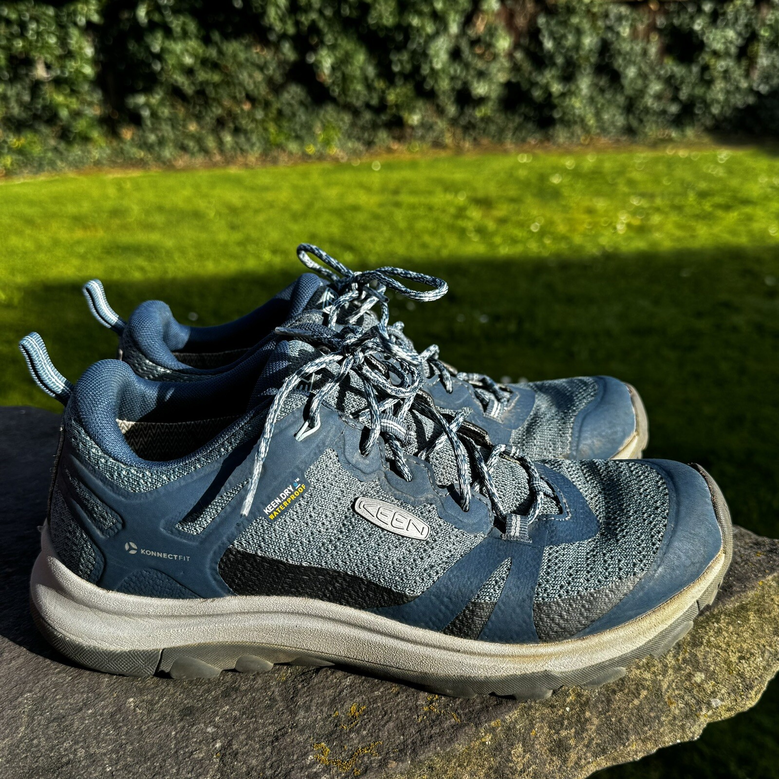 Scarpe da trekking impermeabili Keen Terradora II da donna taglia 9 con lacci arazzo basso