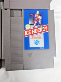 Nintendo NES 4 Games. 3-D World Runner, Tecmo NBA Basketball, Pinball, Ice Hocke