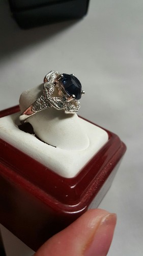 Brand New AVON COLLETTA RING SZ 6 SILVER WITH blue STONE & RHINESTONE ACCENTS - Picture 2 of 3