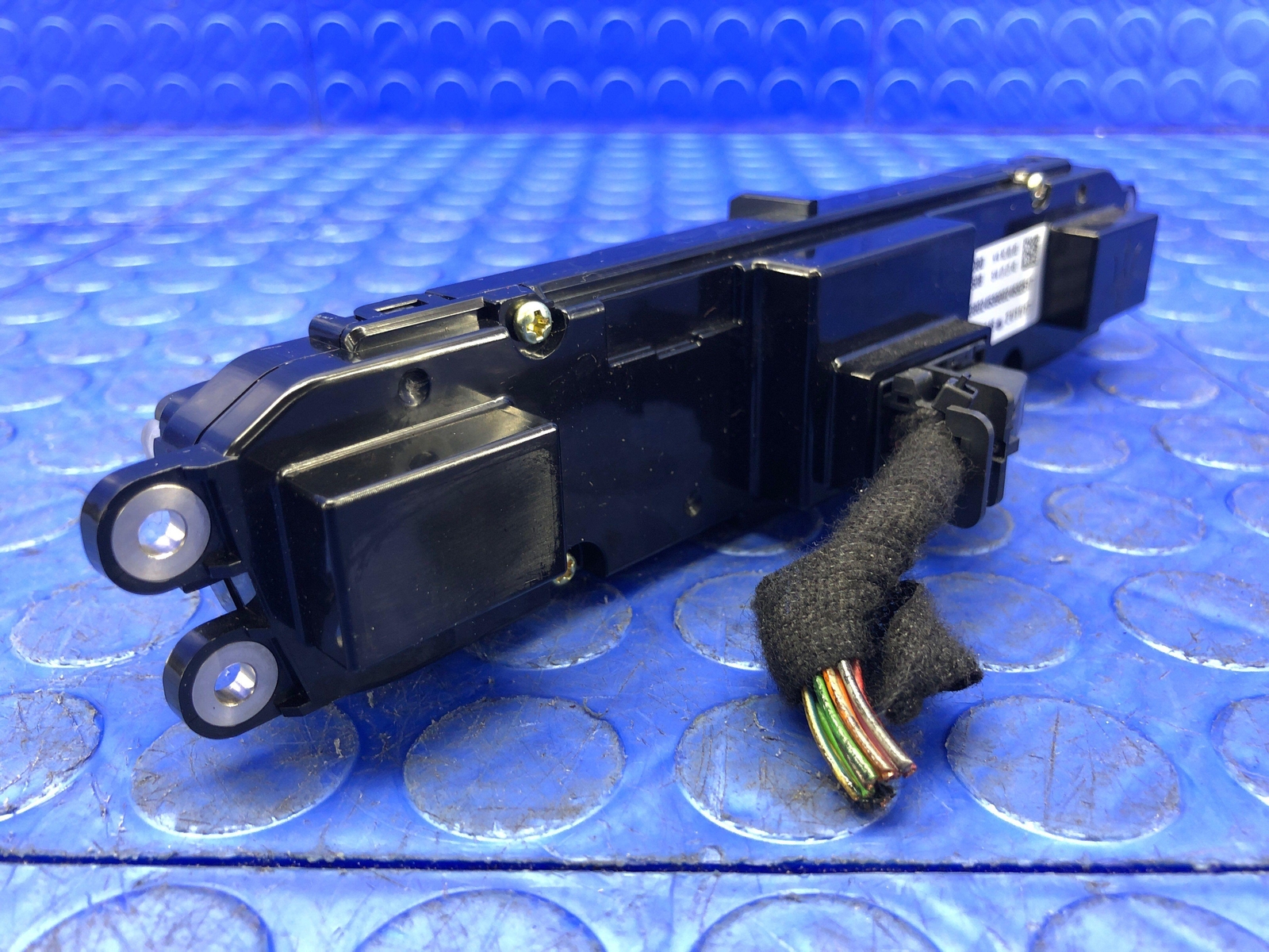 2017-2022 MASERATI LEVANTE OEM FRONT DASHBOARD HEATER CLIMATE TEMPERATURE MODULE
