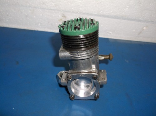 NICE CONDITION Torpedo K&B .35 GREEN HEAD CONTROL LINE MODEL Airplane Engine - Picture 4 of 6