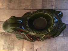 L’Héritier-Guyot Dijon /  Grande grenouille publicitaire en céramique. 