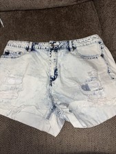 Kancan Shorts Women s Size 1X Bleached Distressed Cuffed EUC