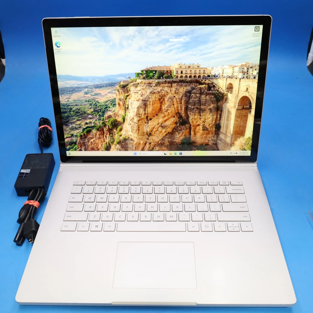 Microsoft Surface Book 2 Intel Core i7 8th Gen. PC Laptops