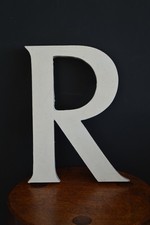 Vintage geborgen Holzschild Buchstabe