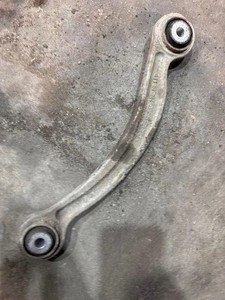 MERCEDES-BENZ E W211 Querlenker hinten links 2.20 Diesel 2019 33362394