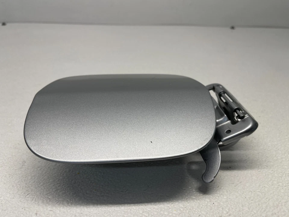 2016 Honda Accord Coupe tanque de gasolina porta enchimento gasolina policial cinza OEM - Imagem 2 de 4