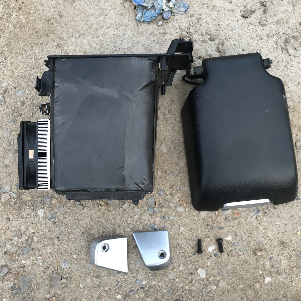 06 07 09 Range Rover Sport Front Center Console Refrigerator