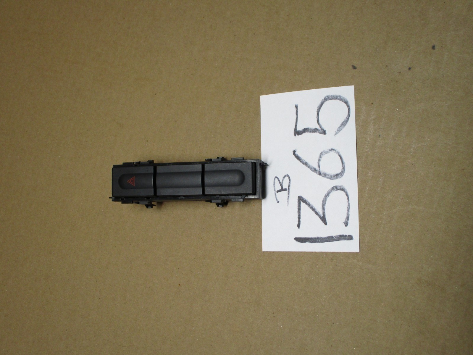 03 04 05 06 07 Ford Freestar Hazard Lights Switch Control Power #1365-B 