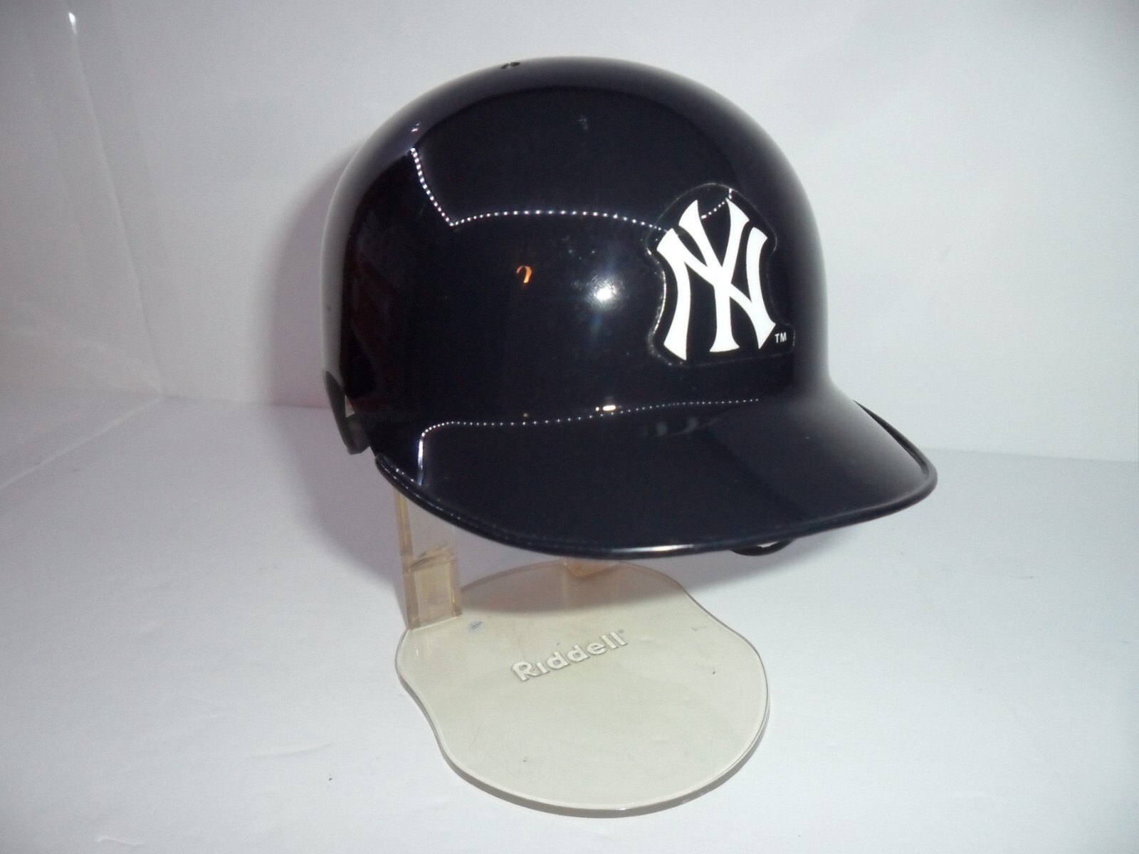 NY Yankees Mini Batting Helmet Riddell MLB 2005 Baseball