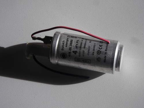 Anlaufkondensator 4µF Kondensator 125641801 Trockner AEG Protex 916096889/01