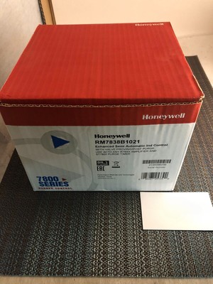 one Honeywell RM7838B1021 Burner Control NEW