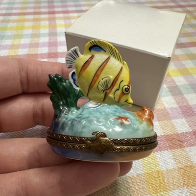 Limoges Peint Main Trinket Box Sea Scene Fish