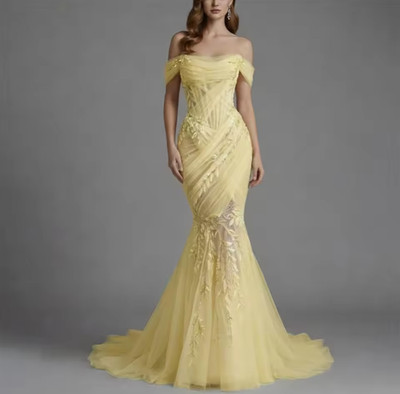 Luxury Yellow Evening Dresses Formal Occasion Lace Pleat Chapel Train Mermaid