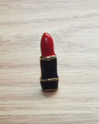 Gold Tone Red Lipstick Collectible Makeup Lapel Pin