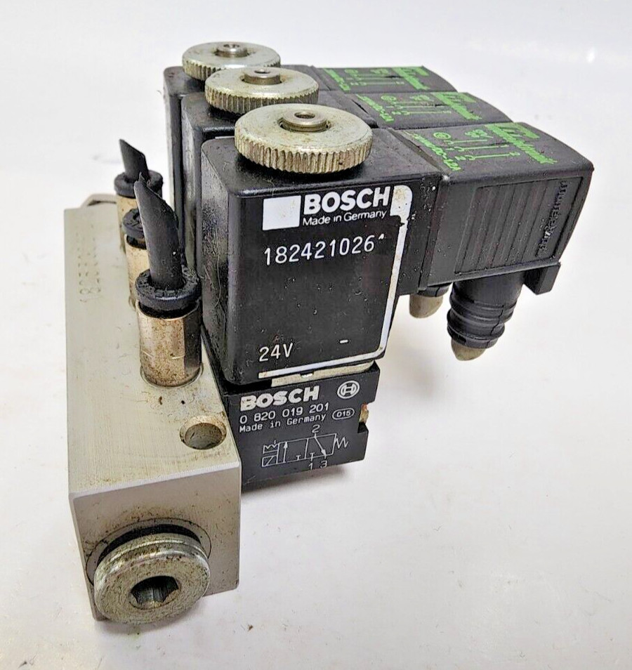 BOSCH PNEUMATIC DIRECTIONAL CONROL VALVE BANK 24 VDC W/ MURR VALVE PLUGS