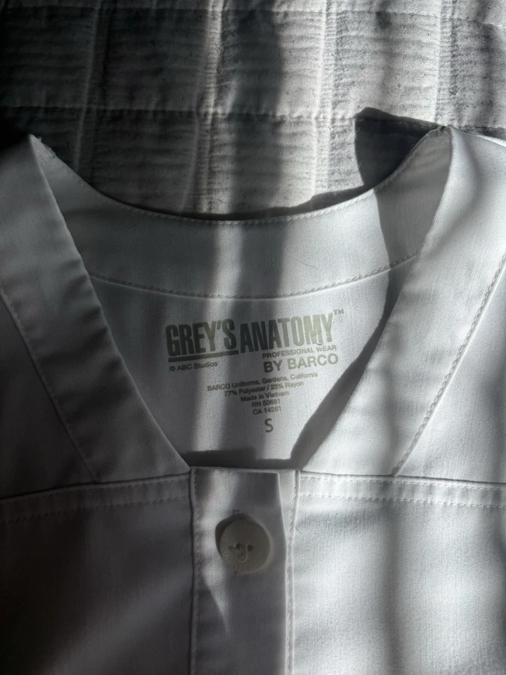 Grey's Anatomy Women's Scrub Jacket - Image 2 of 3