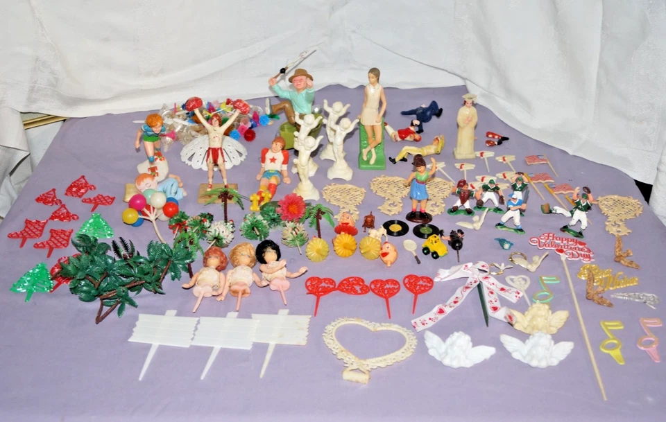 Lote De Colección De 165+ Barbie Navidad San Valentín Boda Pastel Decoraciones Foto 3 de 4