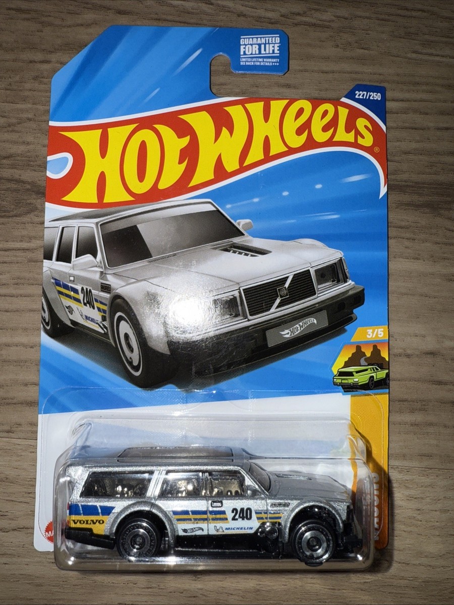 2025 Hot Wheels - Volvo 240 Drift Wagon - RARE ZAMAC RIVETING