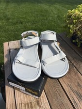 New With Box Teva Men's 11 Hurricane Xlt2 Sandals 1019234 Vapor Powder Blue