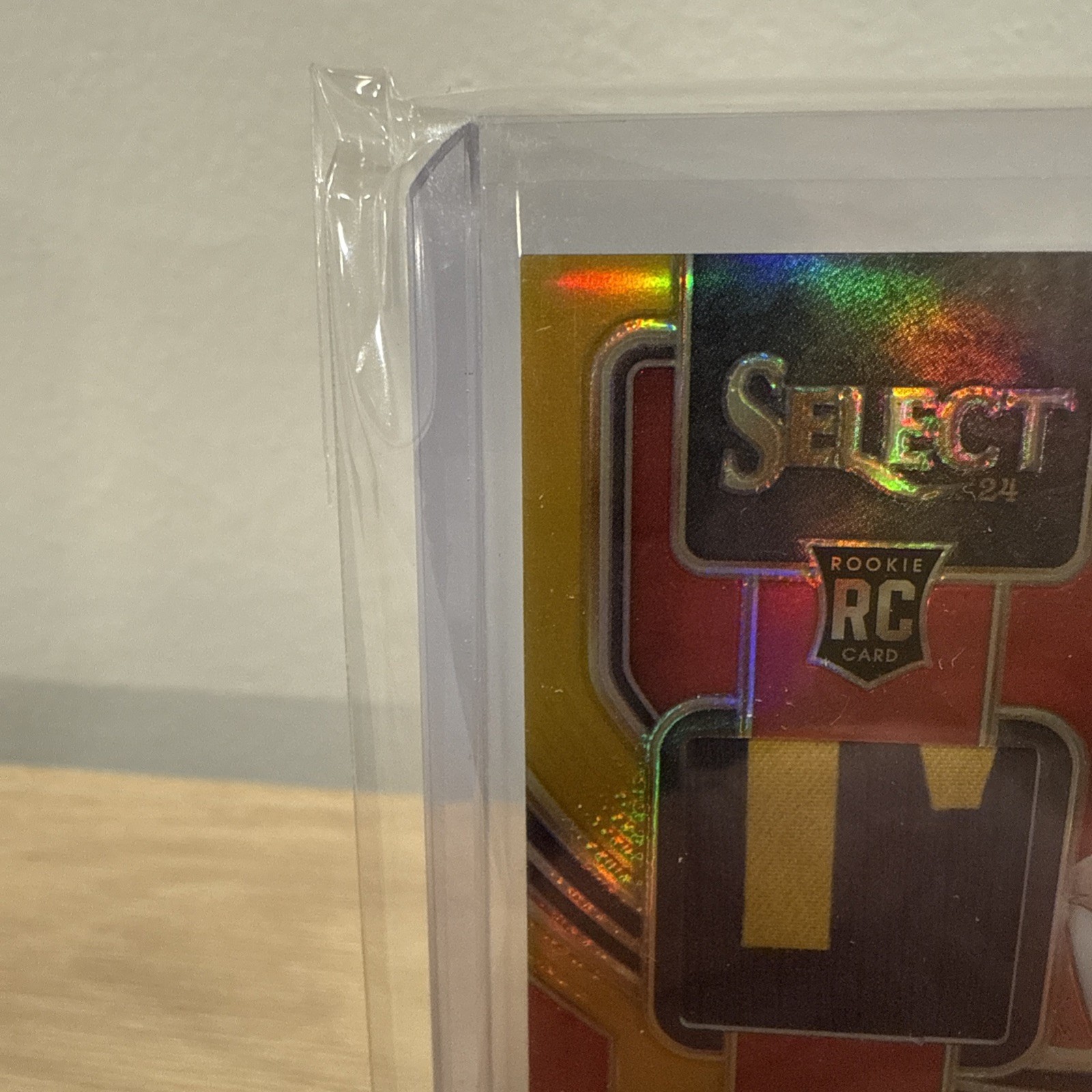 2024 Panini Select WNBA CAITLIN CLARK Gold Prizm Rookie Patch Auto 3/10 AM-CC RC view 3
