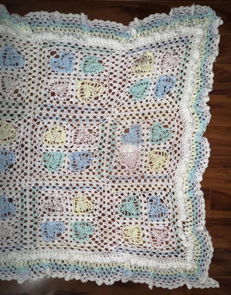 Manta bebé ganchillo vintage 3D corazón afgano pastel hecha a mano 54x50 Foto 2 de 4