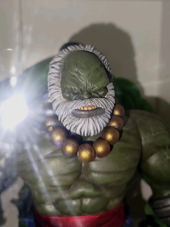 Marvel Legends Hulk Maestro Custom - Immagine 2 di 4