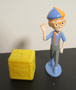 Blippi 12 Figures excavator, costume lion, vehicle collection Phidal Moonbug EUC
