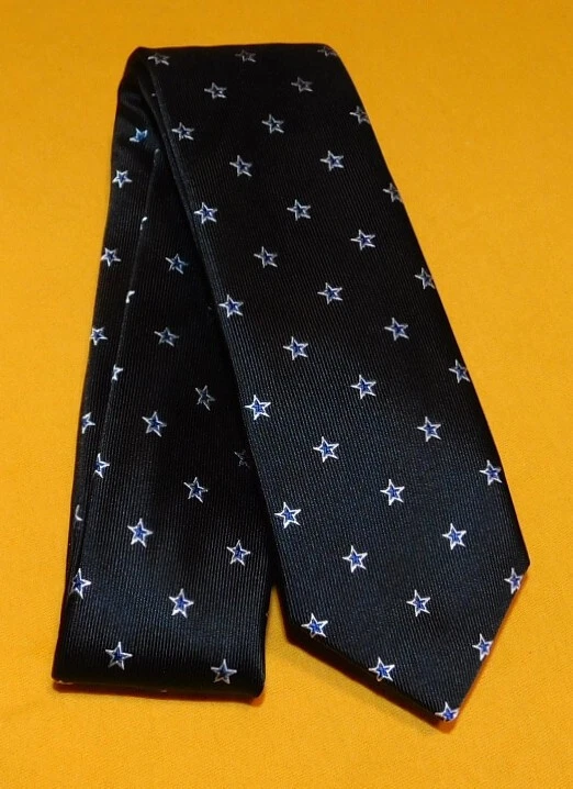 JOHN VARVATOS BLACK/WHITE/BLUE STAR MOTIF SLIM TIE - TIES - DESIGNER TIES. - Image 2 of 3