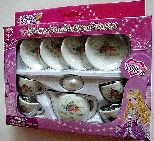 SWEET PRINCESS,MINI PORCELAIN ROYAL TEA SET,WITH 10 DETAILED PIECES,AGES 8+,NEW