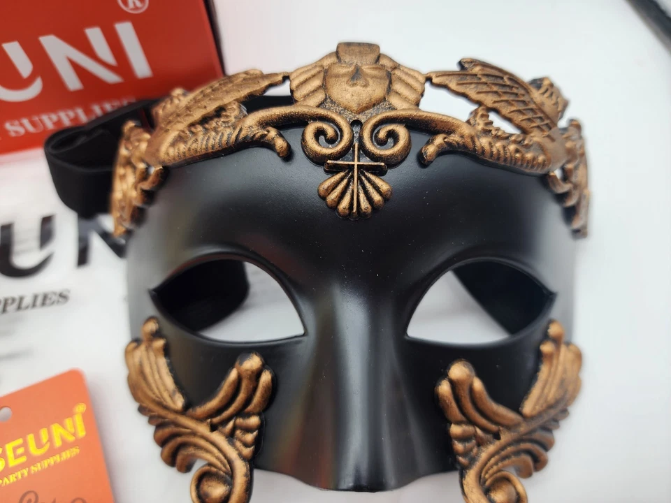 MYSEUNI Masquerade Mask for Couples - Gold Venetian Metal Rhinestone Filigree - Image 2 of 4