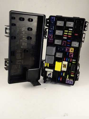 Fuse Relay-Distribution Box Jeep Wrangler JK 2010 4692298AJ New Genuine Mopar - Picture 5 of 15