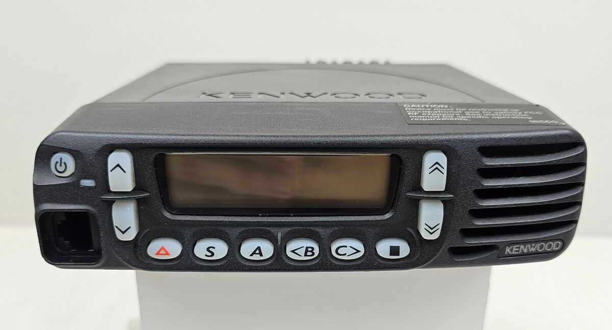 Kenwood TK7180 TK-7180 VHF 136-174 MHz 512 Channel 30 Watt Kenwood TK7180 TK-7180 VHF 136-174 MHz 512 Channel 30 Watt