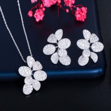 Silver Plated White Cubic Zirconia Flower Pendant Necklace Earrings Jewelry Set