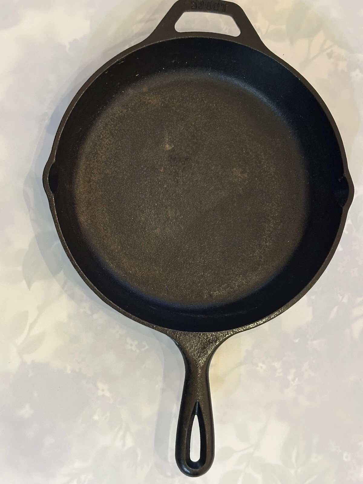 Restored Vintage 3 Notch Lodge Heat Ring #4 Cast Iron Skillet; No Spill USA SSK