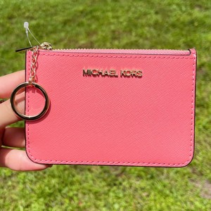 michael kors jet set zip pouch