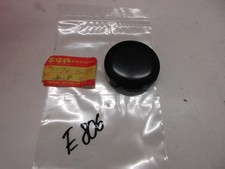 Coperchio testa cilindro E806. Coperchio valvole Suzuki GS 650 M 11174-34210 coperchio motore