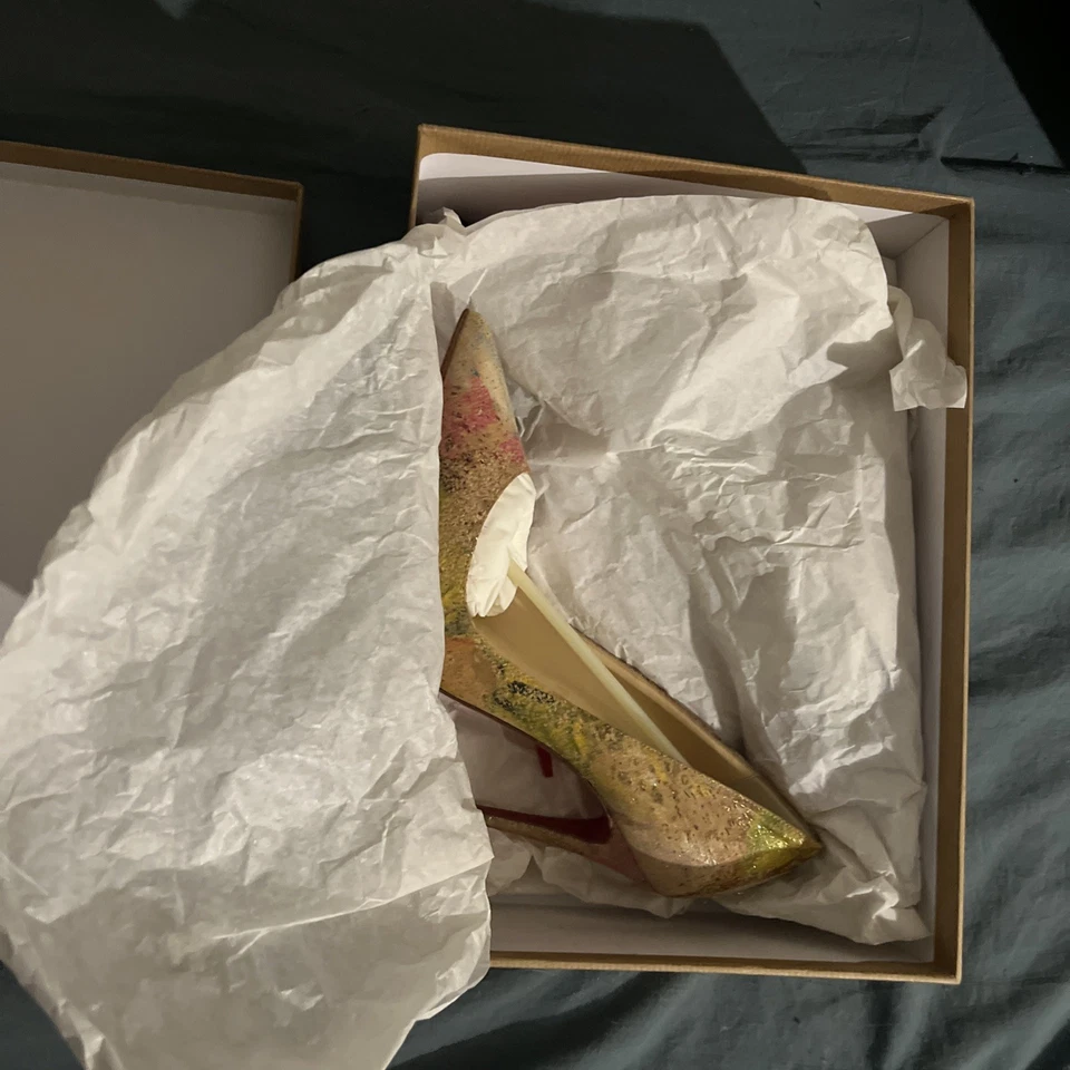 Christian Louboutin Mujer So Kate Tacón Bomba 37.5 US-7 Foto 3 de 4