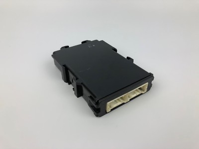 2010 Toyota Avensis Power Management Control Module Unit 8969005040