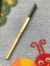 Bobbi Brown NEW ANGLE EYE SHADOW EYESHADOW brush for face makeup full size long