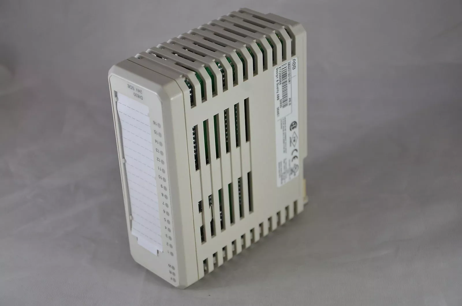 3BSE013210R1 PLC DI830 ABB Digital Input SOE Module 24VDC Input 2x8 channels - Picture 1 of 2