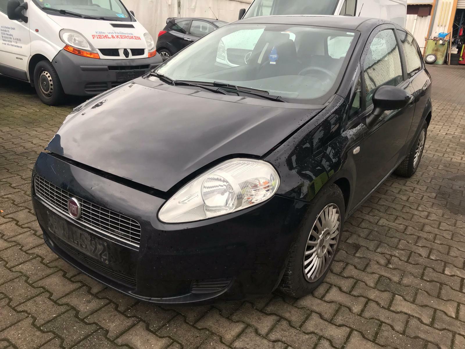Tönungsfolie FIAT Punto 199 5-Türer 2012-2018 - Black 95 ABG Frei