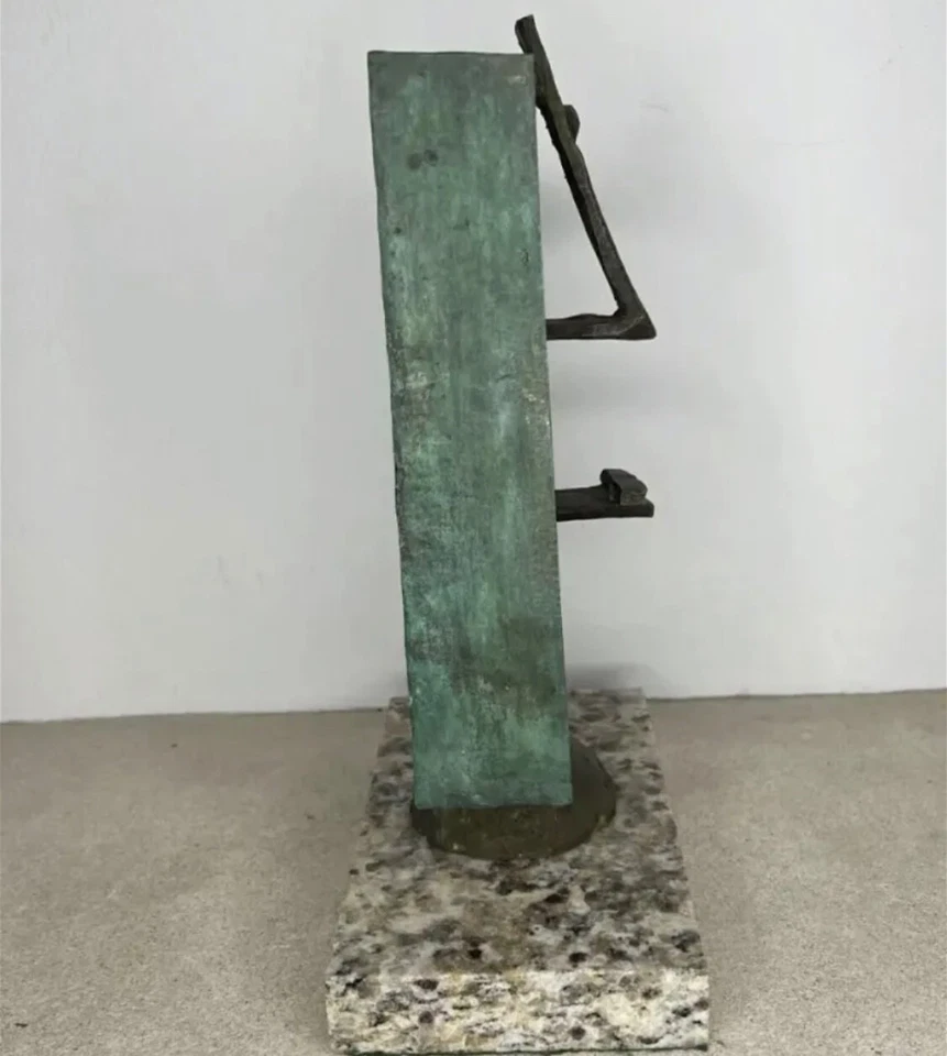 Gran escultura moderna de bronce después de Picasso Foto 4 de 4