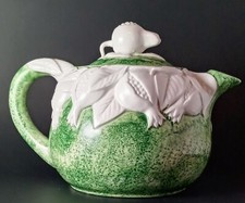 VTG Italian Hand Painted Ceramic Glazed Teapot 11009 Green & White Pomegranates
