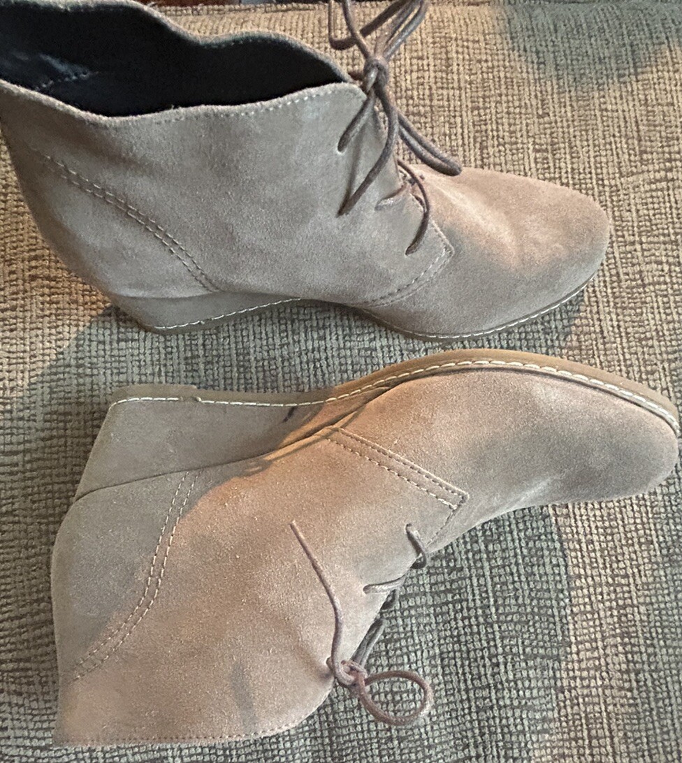 Bjorndal Rachel Taupe Suede Wedge Heel Chukka Bootie Shoes 