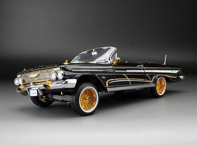 1/18 Chevrolet Impala 1961 Convertible Lowrider Model Car -BLACK