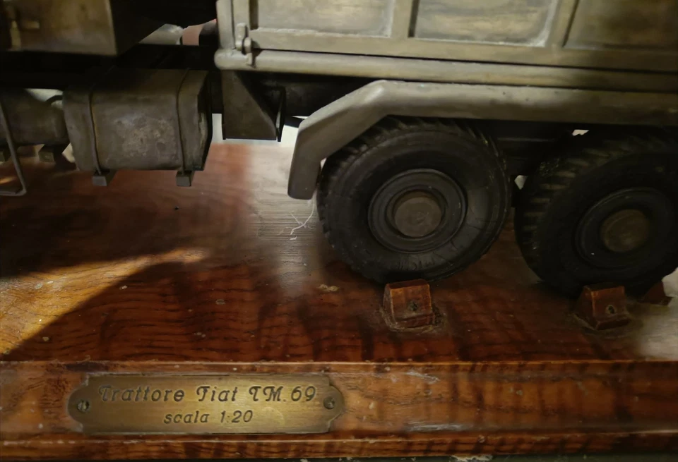 Modello Scala 1:20 Trattore Fiat TM 69 - Immagine 3 di 4